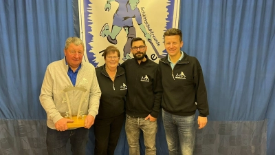 Der geschäftsführende Vorstand (v.li.): Karl-Wilhelm Lange, Friederike Kosok, Patrick Stolze und Simon Stolte.  (Foto: privat)
