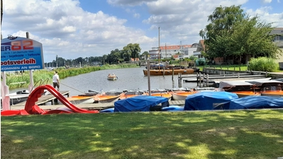 Müssen ab 1. Januar 2026 keine Tourismusbeitrag mehr zahlen: Boostverleihe. (Foto: wb)