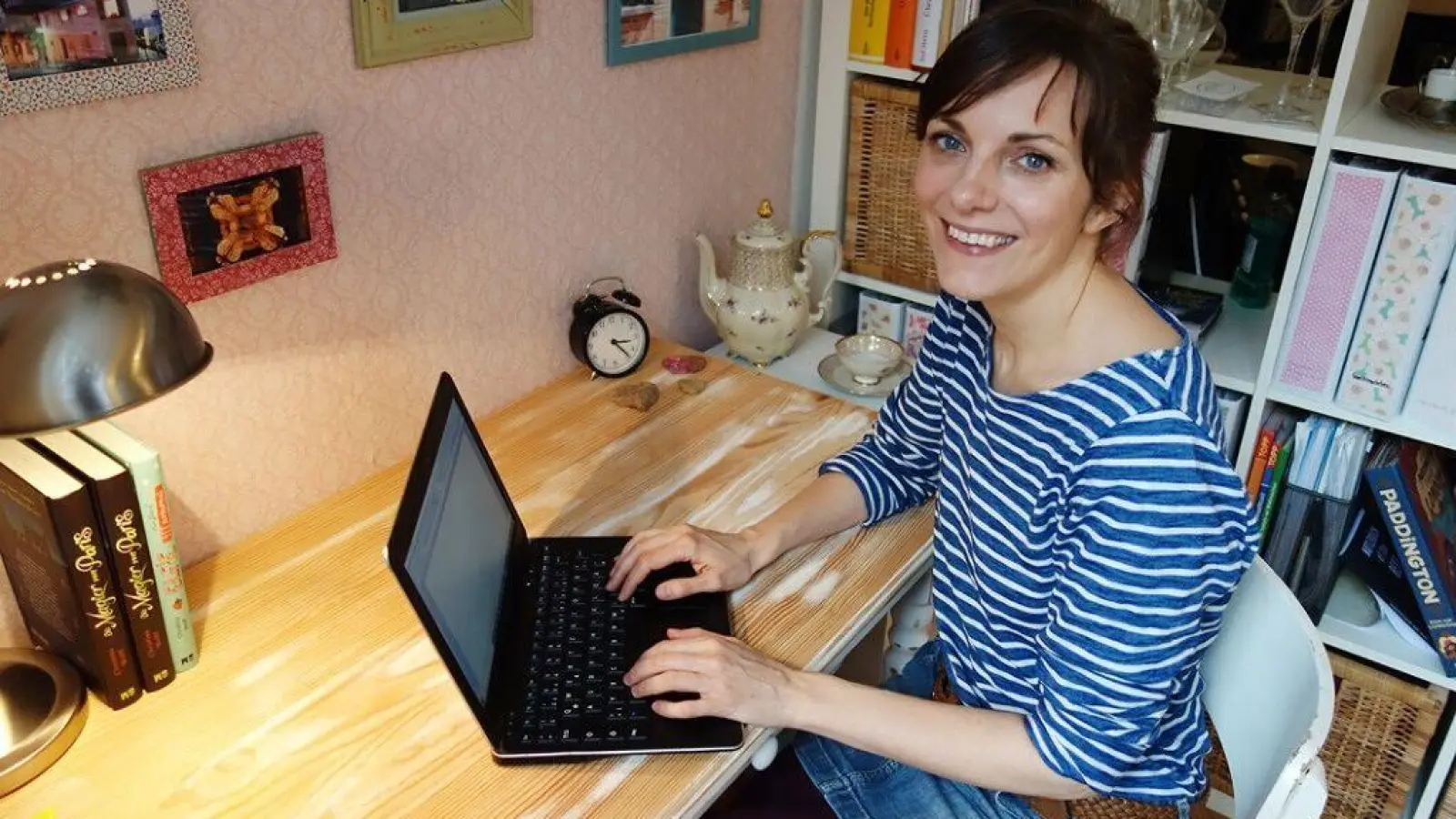 Christina Wolff liest aus ihren Jugendbüchern vor.  (Foto: privat)