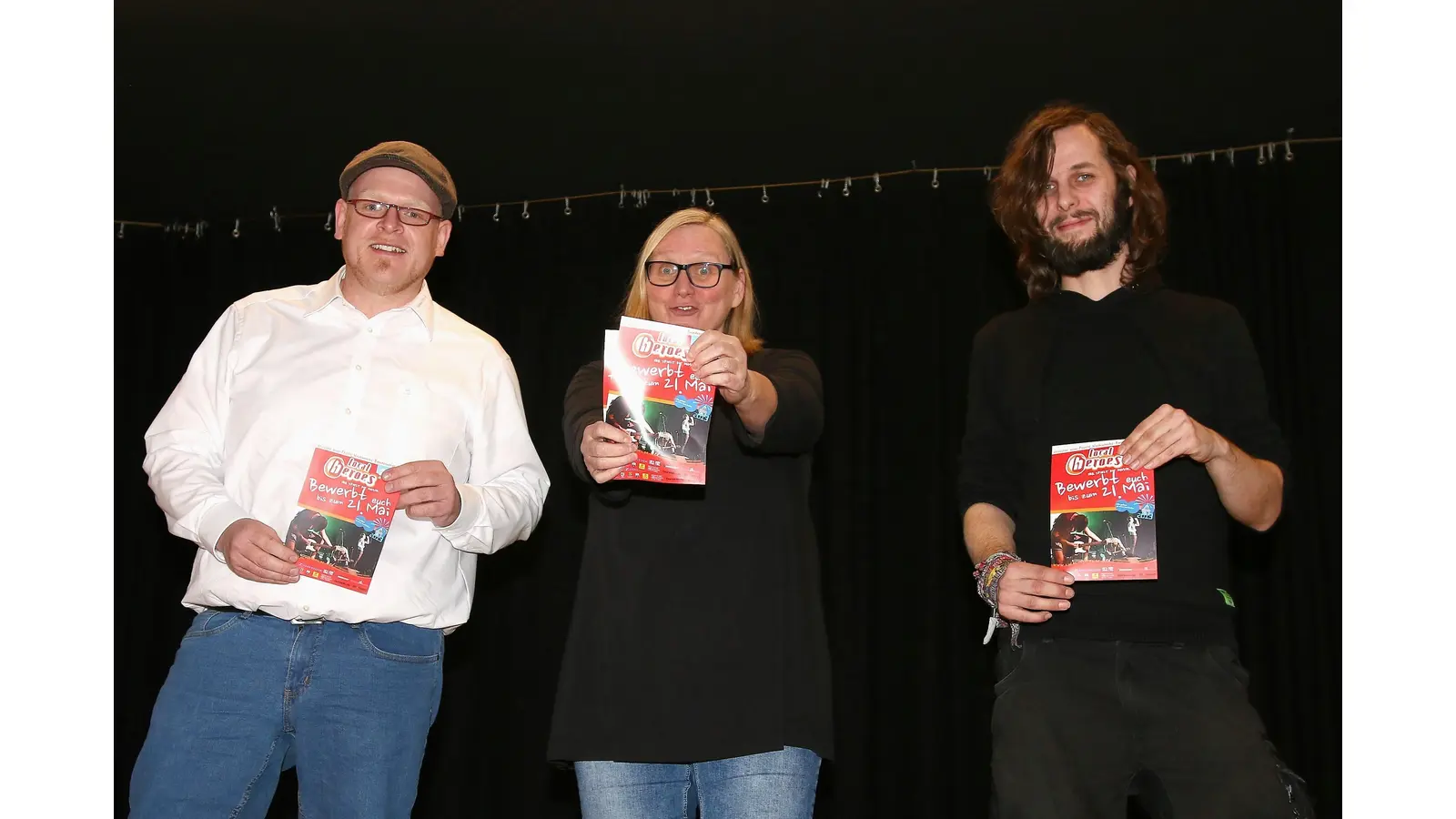 Steven Laurich (li.), Renate Junklewitz und Nils Bonorden freuen sich auf viele Bewerbungen für den „Local-Heroes-Wettbewerb“ für junge Bands. <br><br> (Foto: Borchers, Bastian)