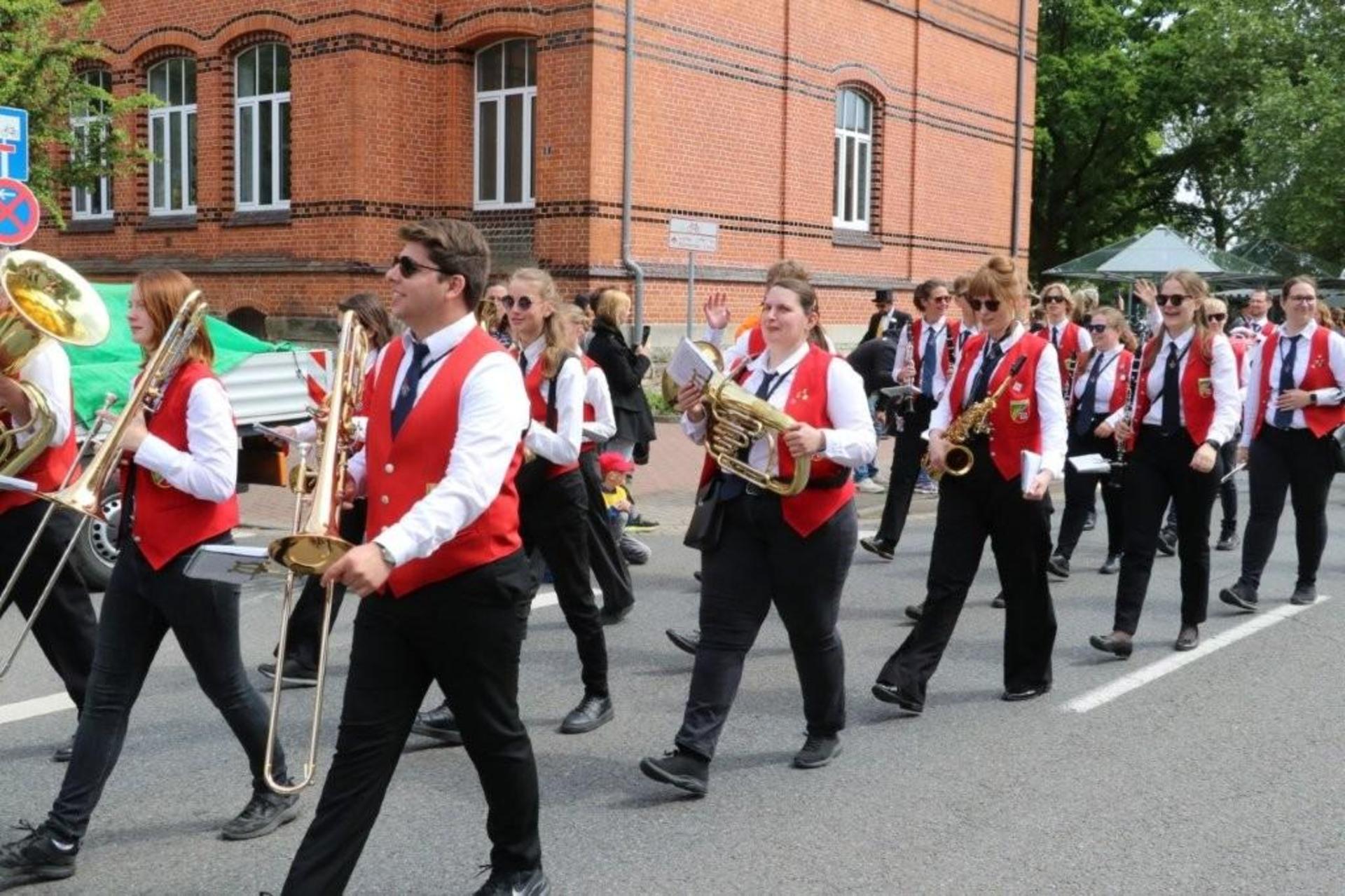 Bilder vom Schützenfest 2025 in Wunstorf. (Foto: gi)