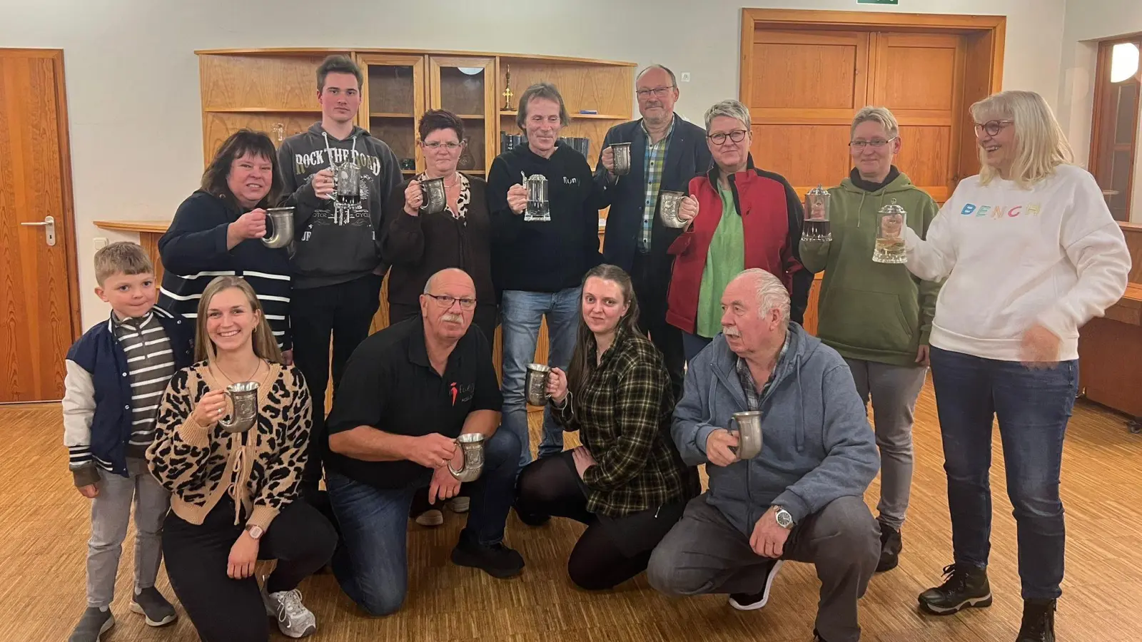 Halten zusammen: Vorstand und aktive Mitglieder. (Foto: privat)