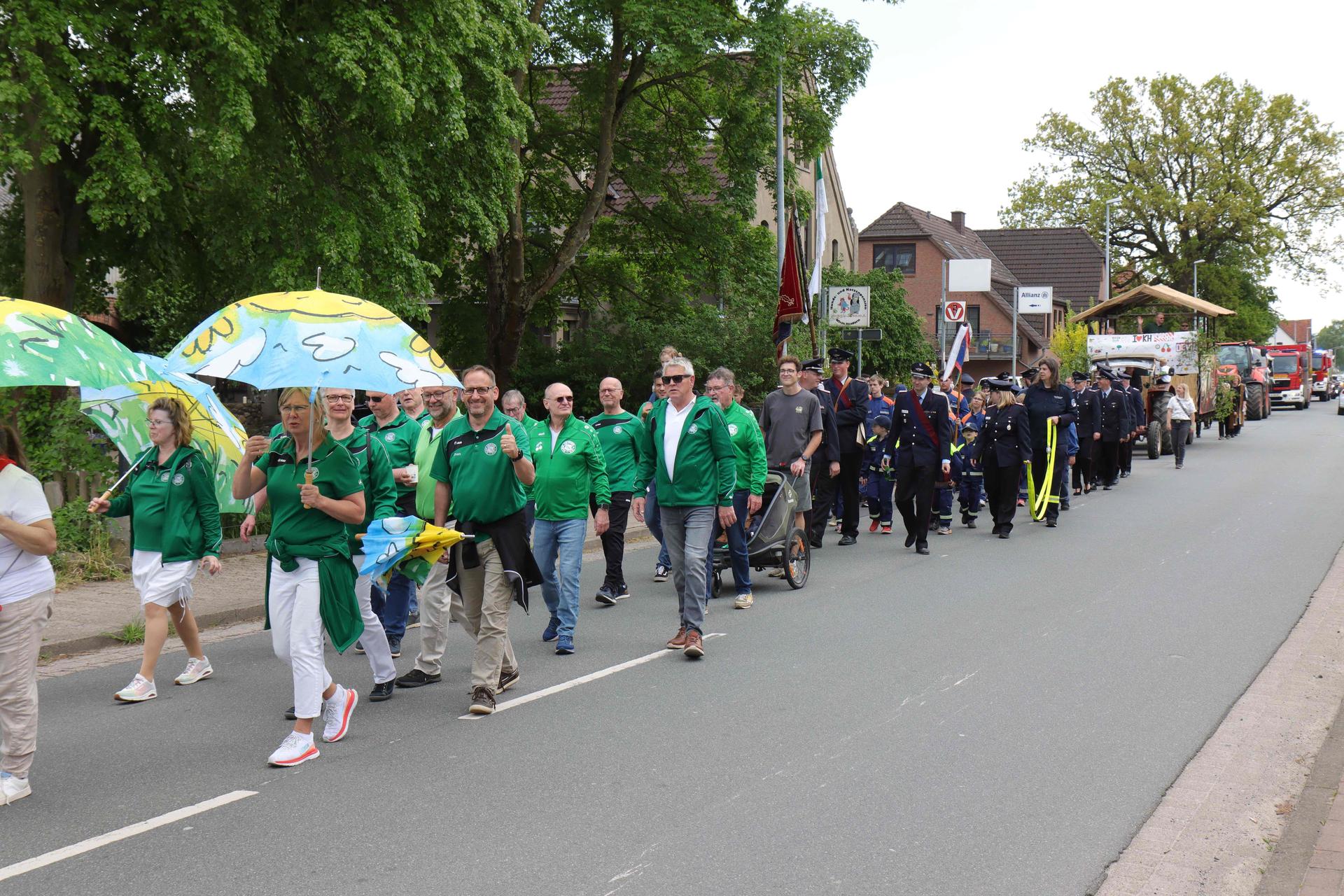 Kirschfest Klein Heidorn 2026: Der Festumzug. (Foto: tau)