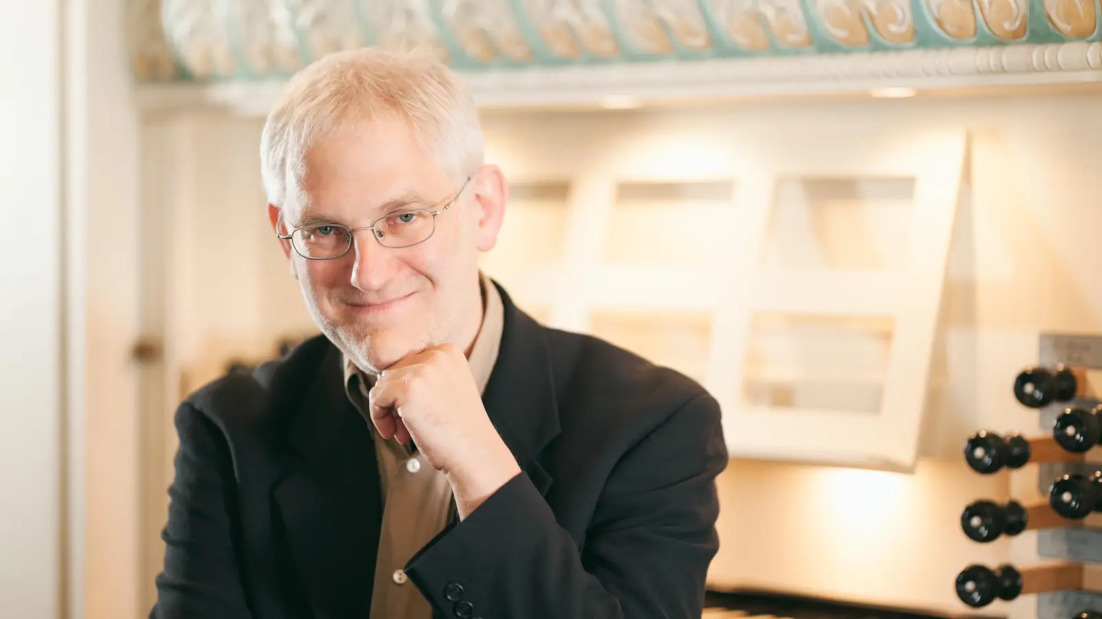 Übernimmt die Leitung der Stiftskantorei: Jan Katzschke. (Foto: Sebastian Kaulfürst)