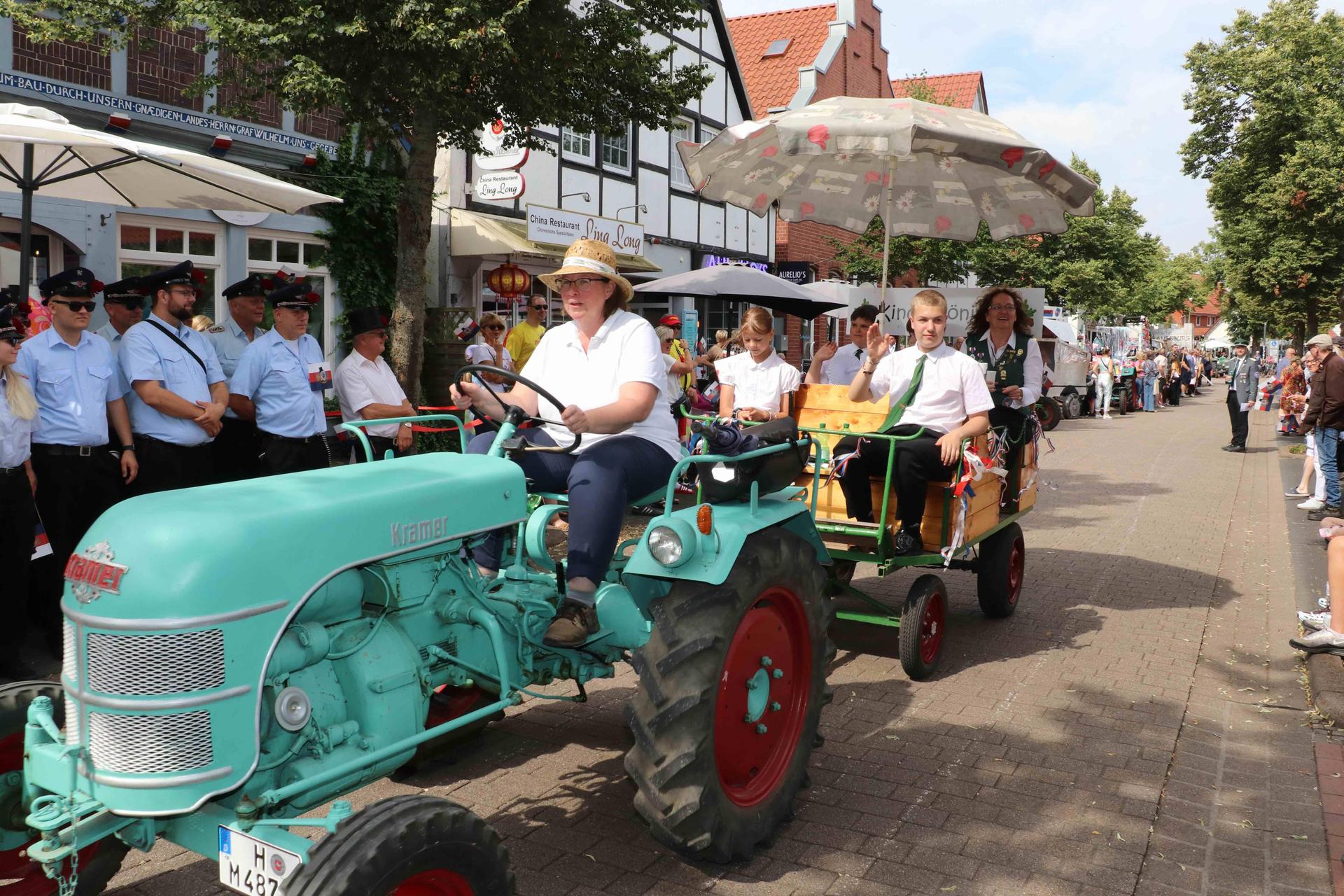 Der historische Umzug: Eindrücke vom Schützenfestsonntag. (Foto: gi)