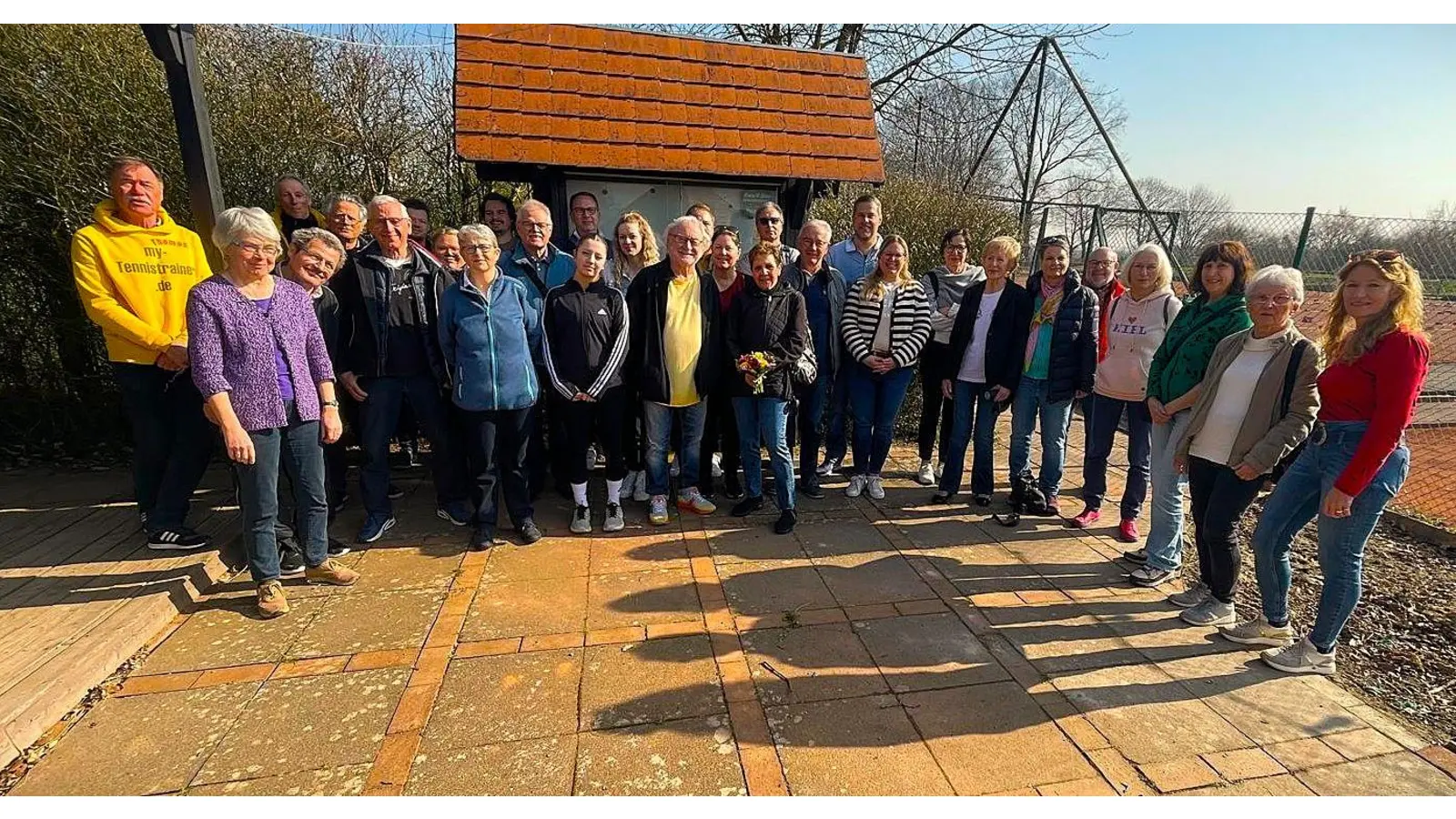 Freuen sich auf den Start der Saison: Die Teilnehmer der Mitgliederversammlung.  (Foto: privat)