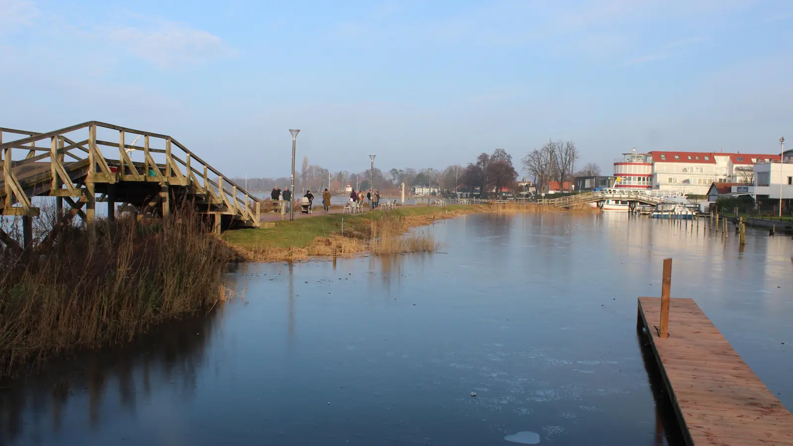 Lädt zum Winterspaziergang ein: Promenade (Foto: wb)