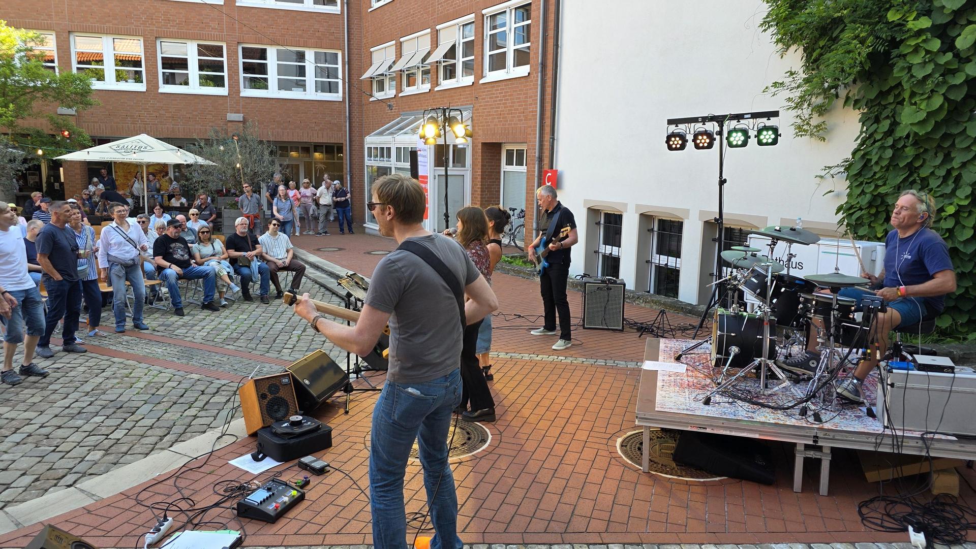 Eindrücke: Die zweite Wunstorfer Nacht der Kultur. (Foto: tau)