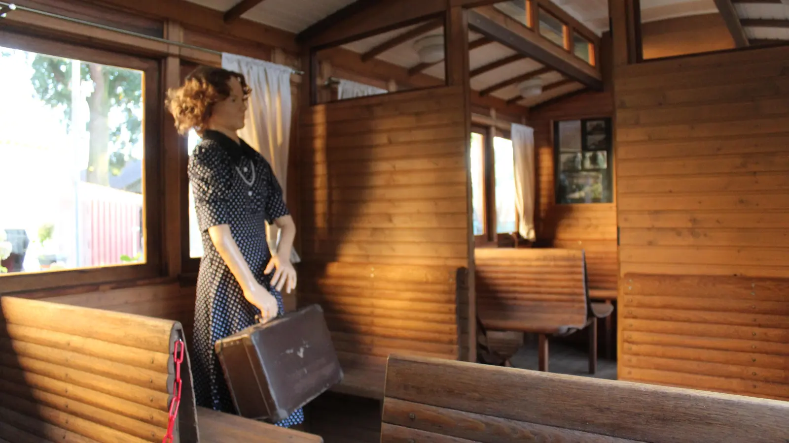 Erhält in Kürze eine Stimme: Reisende der Steinhduer Meer-Bahn. (Foto: wb)