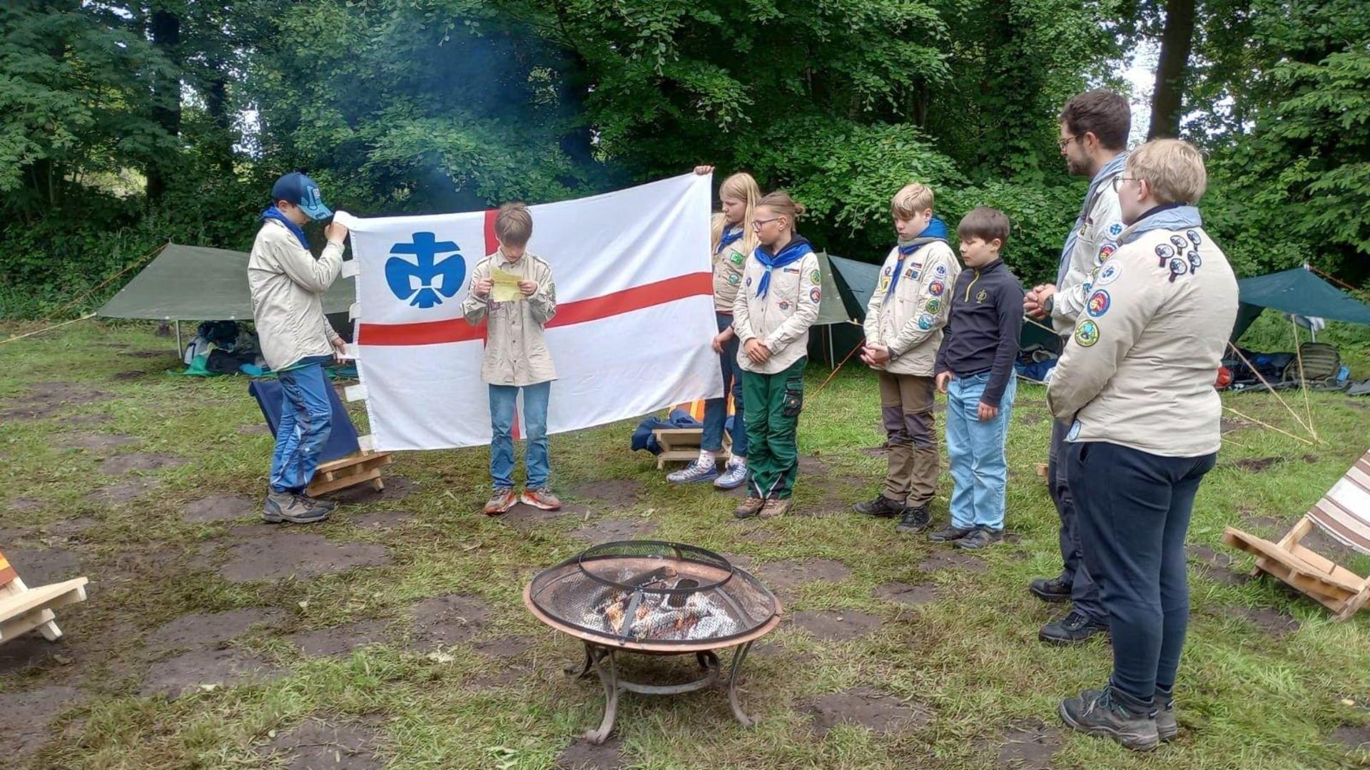 Die Versprechungsfeier - ohne Regen. (Foto: gk)